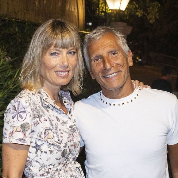 Fous d'amour, Nagui et son épouse Mélanie Page veillent sur leur magnifique famille recomposée.

Exclusif - Nagui et sa femme Mélanie Page lors du spectacle "Les gros patinent bien" au théâtre de Verdure lors du Festival de Ramatuelle. © Cyril Bruneau / Bestimage