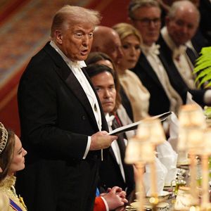 Donald J. Trump (président des Etats-Unis) et la Première dame Melania Trump, le roi Charles III d'Angleterre et Camilla Parker Bowles, reine consort d'Angleterre, le prince William, prince de Galles, et Catherine (Kate) Middleton, princesse de Galles, lors du banquet d'Etat au chateau de Windsor en l'honneur de la visite officielle de président Donald Trump et de la Première dame Melania au Royaume-Uni, 17 septembre 2025. © Aaron Chown/WPA-Pool / Julien Burton via Bestimage