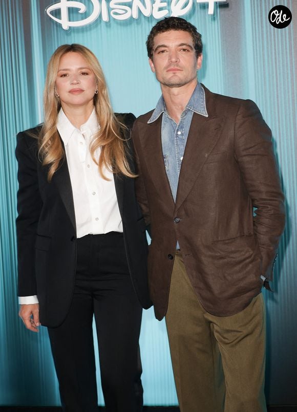 Virginie Efira et son compagnon Niels Schneider - Photocall du showcase 2026 Disney+ à l'Institut de France à Paris le 15 janvier 2026. © Coadic Guirec/Bestimage