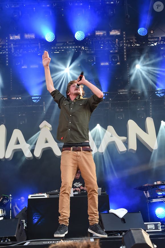 "Deux amis et une caméra. Rien de mis en scène. Rien de sérieux. Juste un moment joyeux et spontané. Joyeux anniversaire Martin", ont-ils écrit.

Naâman - 18ème édition du festival de musique Solidays sous le thème du "Summer of Love" organisé par l'association Solidarite Sida à l'hippodrome de Longchamp à Paris, le 24 juin 2016. © Lionel Urman/Bestimage