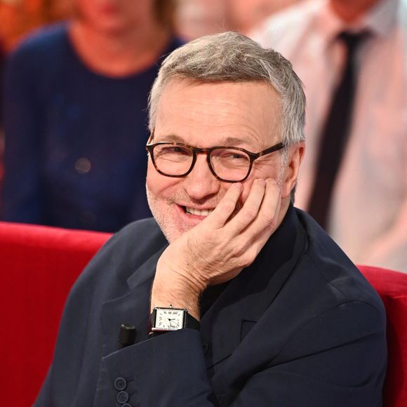 Plus de peur que de mal mais l’incident restera comme une anecdote cocasse de la soirée.

Exclusif - Laurent Ruquier - Enregistrement de l'émission "Vivement Dimanche" au Studio Gabriel à Paris, France, le 1er octobre 2024, présentée par M.Drucker et diffusée le 3 novembre sur France 3. © Guillaume Gaffiot/Bestimage