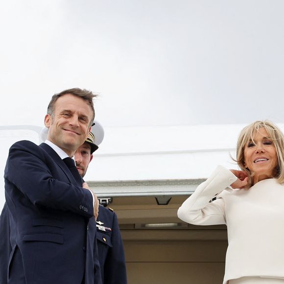 Cérémonie de départ du Président de la Républiquefrançaise Emmanuel Macron et sa femme la Première Dame Brigitte Macron en présence de Aziz Akhannouch, chef du gouvernement du Maroc à l'aéroport de Salé au nord de Rabat le 30 octobre 2024. © Dominique Jacovides/Bestimage