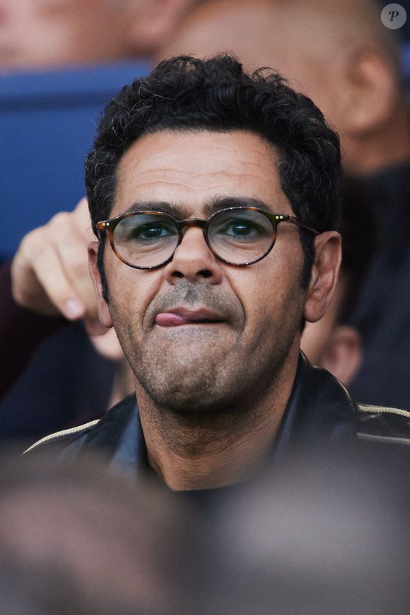 Jamel Debbouze - Célébrités dans les tribunes de la demi-finale retour de Ligue des champions entre le PSG face au Borussia Dortmund (0-1) au Parc des Princes à Paris le 7 mai 2024. © Cyril Moreau/Bestimage