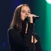 "Il faut toujours avoir une excuse” : Cette grande chanteuse française balance sur le tabou de l’alcool