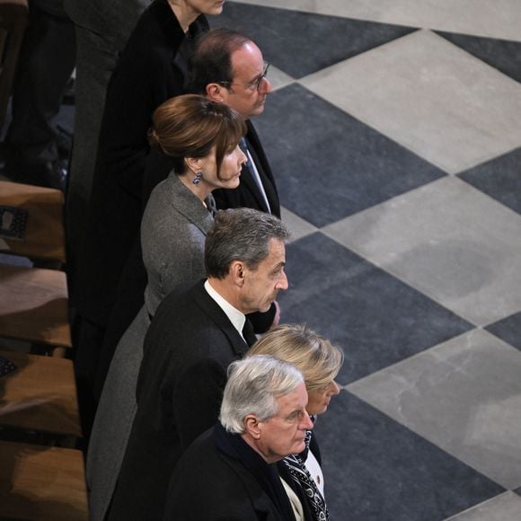 Julie Gayet Francois Hollande, Carla Bruni Sarkozy à la cérémonie de réouverure de Notre-Dame © Eliot Blondet/Pool/Bestimage