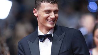 Benjamin Pavard en break avec sa compagne et sa petite Léna Rose : La famille s’est envolée vers une destination ultra-luxe qu’Iris Mittenaere fréquente aussi