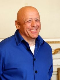 Potager privé, cuisine immense et cabine de ski : le chef Thierry Marx ouvre les portes de sa maison atypique en plein cœur de Paris