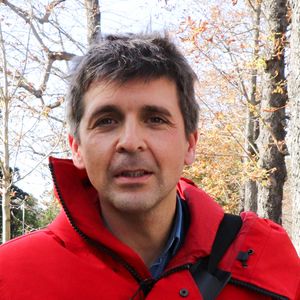 Thomas Sotto - Arrivées de l'émission "Vivement Dimanche" qui sera diffusée le 17 octobre 2021 au Studio Gabriel à Paris, France, le 13 octobre 2021.