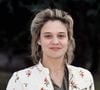 La série "Tout le bleu du ciel", adaptée du best-seller de Melissa Da Costa, débarque ce lundi soir sur TF1. Au casting : Camille Lou, Hugo Becker, mais aussi Marie Denarnaud
La comédienne Marie Denarnaud pose à l'occasion de la 25ème édition du Festival TV de Luchon. © Patrick Bernard/Bestimage