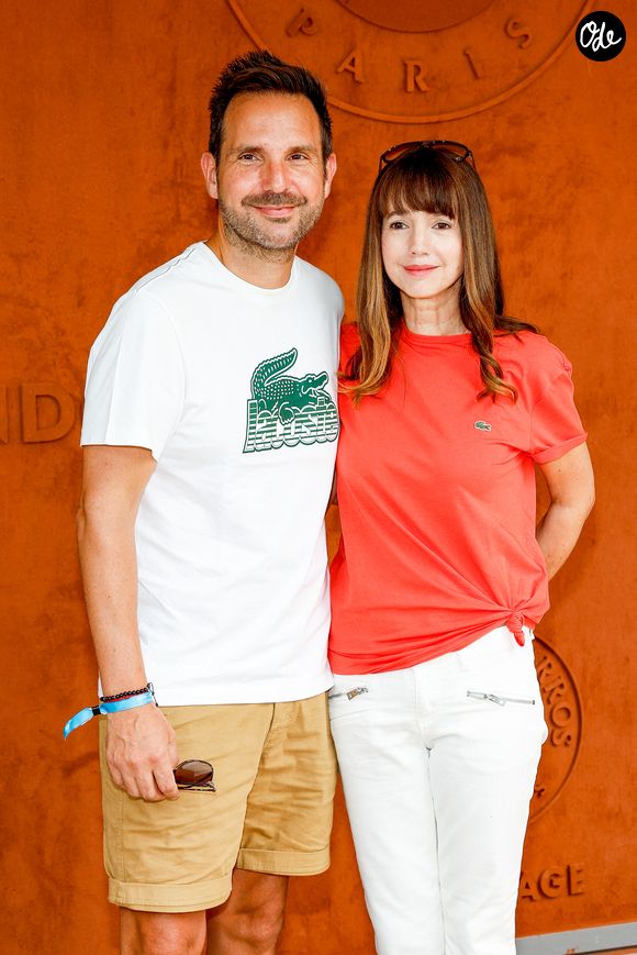 Christophe Michalak et sa femme Delphine McCarty au village lors des Internationaux de France de tennis de Roland Garros 2023, à Paris, France, le 9 juin 2023. © Jacovides-Moreau/Bestimage