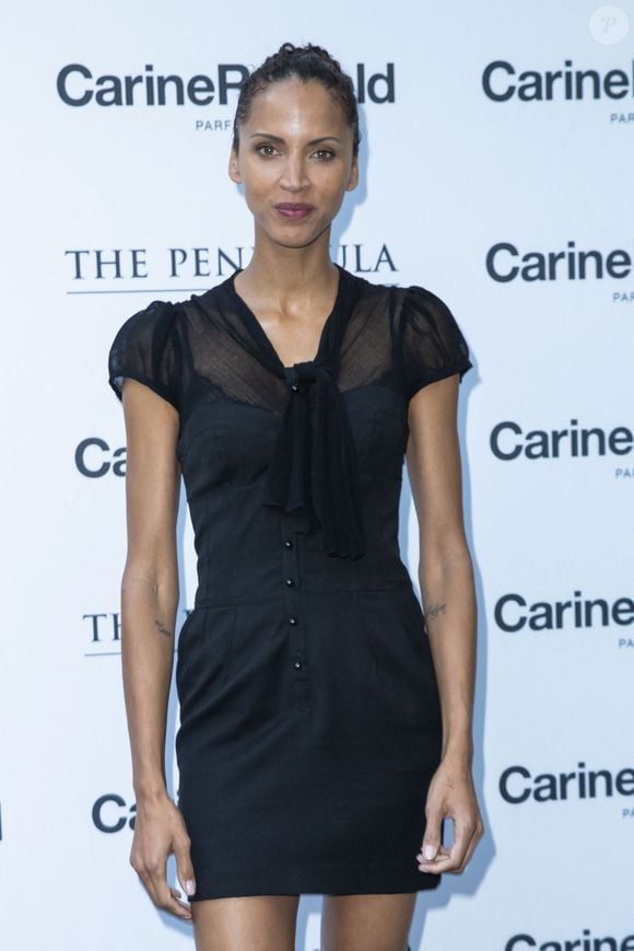 "Le jour où je me suis rendu compte que c'était plus normal, c'est quand j'étais seule à la maison et que j'ouvrais mes bouteilles de rosé"

Noémie Lenoir à la soirée de lancement du parfum 7 lovers de Carine Roitfeld à l'hôtel Peninsula à Paris le 1er juillet 2019 lors de la fashion week Haute Couture automne-hiver 2019/2020 © Olivier Borde / Bestimage