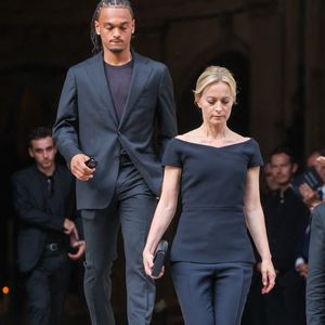 Audrey Crespo-Mara et son fils Sékou à la Sorties des obsèques de Thierry Ardisson en l'église Saint-Roch de Paris, France, le 17 juillet 2025. © Clovis-Jacovides/Bestimage