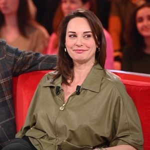 Exclusif - Julia Vignali lors de l'enregistrement de l'émission Vivement dimanche au studio Rive gauche, présentée par M. Drucker, diffusée sur France 3, le 1er mars 2026, à Paris, France, le 18 février 2026. © Guillaume Gaffiot/Bestimage
