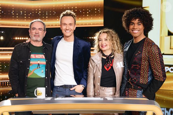 Exclusif - Bruno Solo, Cyril Féraud, Christelle Chollet, Gwendal Marimoutou - Enregistrement de l'émission "100% Logique", présentée par Cyril Féraud et diffusée le le 19 avril 2025 sur France 2. Le 18 décembre 2024. © Cyril Moreau/Bestimage