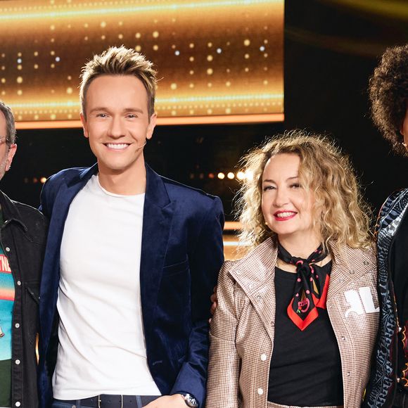 Exclusif - Bruno Solo, Cyril Féraud, Christelle Chollet, Gwendal Marimoutou - Enregistrement de l'émission "100% Logique", présentée par Cyril Féraud et diffusée le le 19 avril 2025 sur France 2. Le 18 décembre 2024. © Cyril Moreau/Bestimage