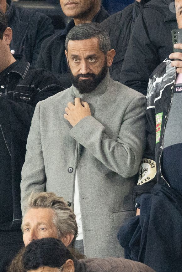 Cyril Hanouna - Célébrités dans les tribunes lors du match retour de la Ligue Des Champions 2024-2025 (LDC) "PSG - Arsenal" (2-1) au Parc des Princes à Paris le 7 mai 2025. © Cyril Moreau/Bestimage