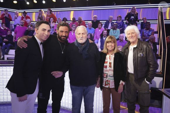 Exclusif - Jordan Deluxe, Cyril Hanouna, Jean-Jacques Debout, Chantal Goya, Hugues Aufray sur le plateau de l’enregistrement de l’émission « Face à Hanouna » présentée par C.Hanouna  et diffusée sur C8 le 27 avril 2024, à Paris, France, le 25 avril 2024. © Jack Tribeca / Bestimage