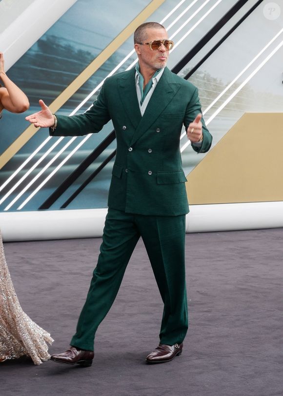 Brad Pitt à l'avant première européenne de "F1" à Londres le 24 juin 2025. 

Photo : Backgrid UK/ Bestimage