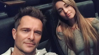 Emma Smet maman depuis un an : son père David Hallyday partage enfin le prénom mixte du petit garçon, d'origine japonaise