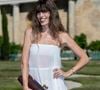 Aujourd’hui, Lou Doillon partage notamment son temps avec sa maison en Normandie, où elle trouve refuge et crée.

Lou Doillon au photocall du défilé Jacquemus de la mode homme Printemps/Été 2026 dans le cadre de la Fashion Week de Paris dans les jardins de l’Orangerie à Versailles, France, le 29, 2025. © Olivier Borde/Bestimage