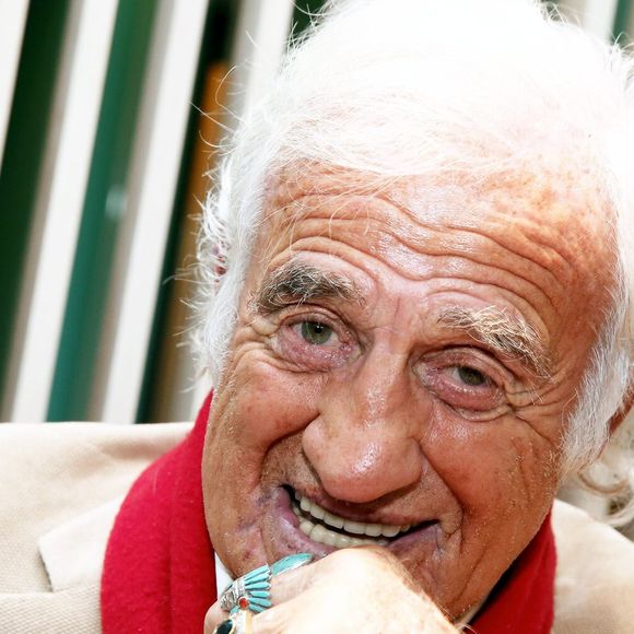 Pourtant, si l'on en croit cet article paru trois ans après sa mort, Jean-Paul Belmondo avait pourtant pris ses précautions, quelques années plus tôt, pour que ses enfants ne manquent de rien.

Jean-Paul Belmondo - A l'occasion du lancement de son nouveau livre "Mes recettes bonne humeur" (Editions du Cherche Midi), Luana Belmondo a réuni ses proches et amis épicuriens autour d'un Aperitivo concocté par le Chef Denny Imbroisi (Restaurant IDA) à Paris, le 13 octobre 2016. © Dominique Jacovides/Bestimage