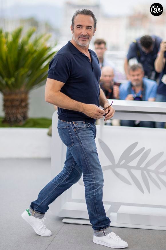 Découvrez pourquoi l'aventure hollywoodienne 

Jean Dujardin au photocall du film "Novembre" lors du 75ème Festival International du Film de Cannes, France, le 23 mai 2022. © Cyril Moreau/Bestimage