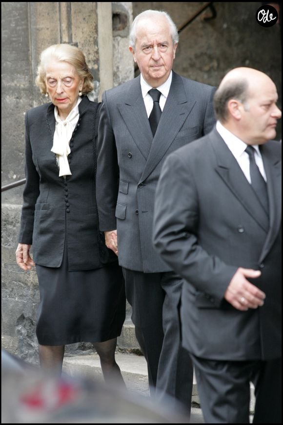 Un bâtiment haussmannien qu'il habitait avec son épouse,

Edouard et Marie-Josèphe Balladur aux obsèques de Claude Pompidou à Paris en 2007
©JEAN LOUIS MACAULT / BESTIMAGE