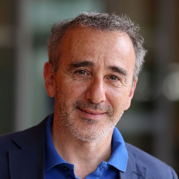 À 61 ans, Élie Semoun vient d’accueillir son deuxième enfant. 

Elie Semoun - Les célébrités au village lors des Internationaux de France de Tennis de Roland Garros. © Dominique Jacovides / Bestimage