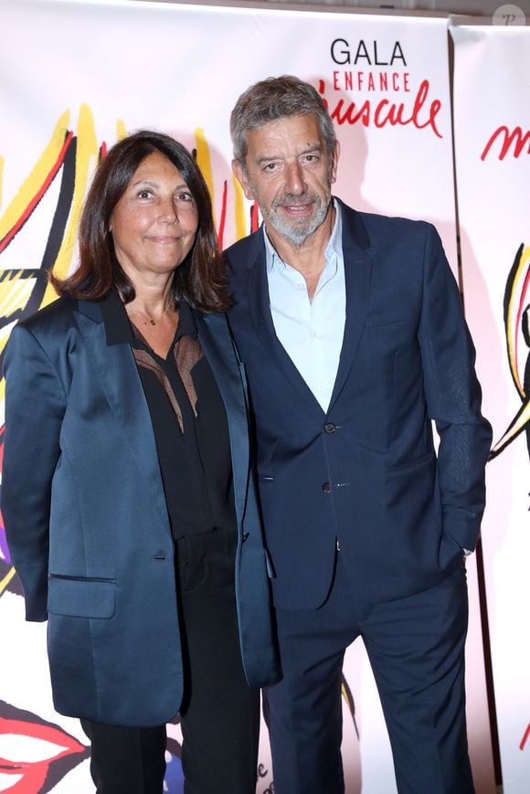Docteur Michel Cymes et sa femme Nathalie Cymes à la soirée de gala Enfance Majuscule à Salle Gaveau à Paris le 7 octobre 2024. Bertrand Rindoff / Bestimage