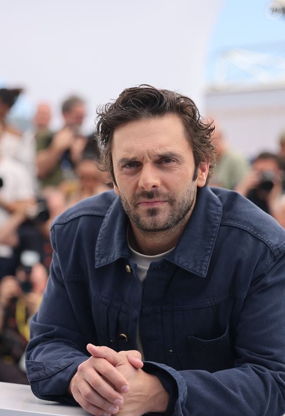 Pio Marmaï au photocall de Le Roi Soleil lors du 78ème Festival International du Film de Cannes, au Palais des Festivals à Cannes, France, le 18 mai 2025. © Jacovides-Moreau/Bestimage