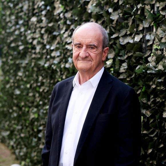 "Ils font de plus en plus fort dans cette maison bizarre", a glissé sur X le chroniqueur de "C à vous".

Exclusif - Pierre Lescure - L'équipe de la nouvelle saison de l'émission "C à Vous" le 7 septembre 2023.

© Dominique Jacovides / Bestimage