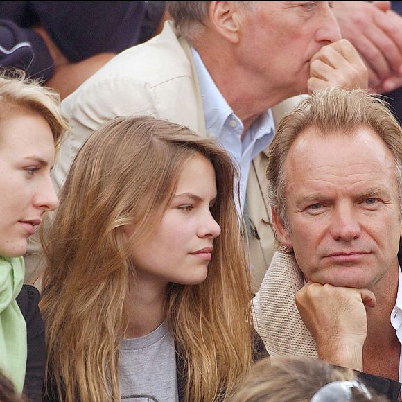 Il estime que cela n'est pas leur rendre service

Le chanteur britannique Sting et sa famille photographiés lors d'un match des Internationaux de France 2004 à Roland Garros à Paris-France le 30 mai 2004. Photo Gorassini-Zabulon/ABACA.