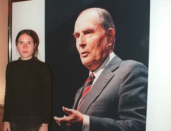 Mazarine Pingeot photographie 2eme anniversaire de la mort de François Mitterrand le 07/01/1998. Crédit Max Colin / Bestimage