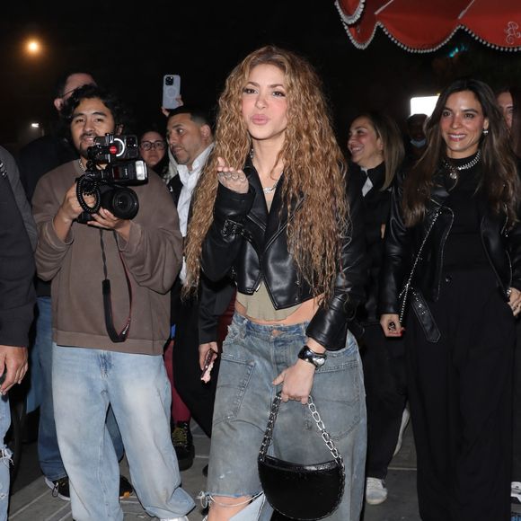 Après avoir offert une performance électrisante aux Grammy Awards, Shakira a poursuivi les festivités au Bird Streets Club à West Hollywood, profitant du succès de la soirée entourée de ses amis et de nombreuses célébrités, le 2 février 2024. © Backgrid USA / Bestimage