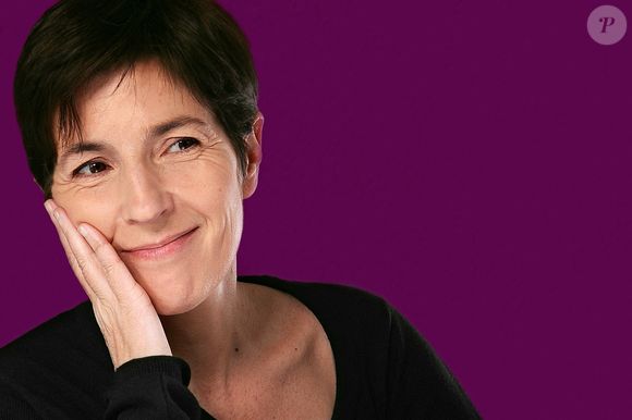 L'auteur Christine Angot pose en studio à Paris, France, le 27 janvier 2006. Photo par Vim/ABACAPRESS.COM