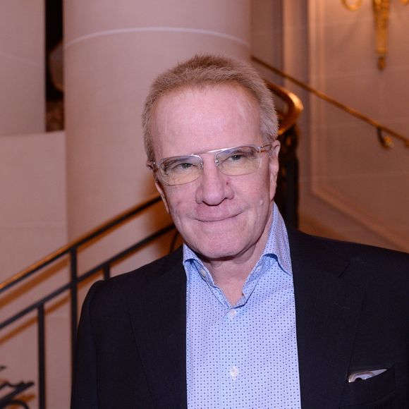 C'est suite à l'annonce du SciFiWorld que l'information a fuité.

Christophe Lambert lors du photocall et du cocktail de la soirée des "Stéthos d'or 2023" à l'hôtel Four Seasons George V à Paris, France, le 27 mars 2023. Les "Stéthos d'Or" récompensent les artistes qui contribuent au bien-être de tous, organisé par la Fondation pour la Recherche en Physiologie. Les "Stéthos d’Or" mettent à l'honneur cette année encore les personnalités qui, par leurs implications et énergies positives, ont contribué à la grande réussite de cette manifestation. Grâce aux dons, les premiers programmes de recherches en France et la construction du laboratoire entièrement dédié à ces derniers ont pu voir le jour. D'autres avancées ont été présentées au cours de cette soirée composée d'un dîner avec les personnalités, de la remise des Stéthos d'Or puis d'une vente aux enchères. © Bellak-Guirec/Bestimage