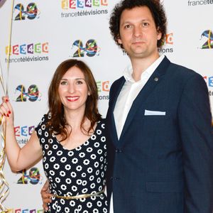 Eric Antoine et Calista au photocall de France Télévisions, pour la présentation de la nouvelle dynamique 2016-2017, à Paris, le 29 juin 2016.
© Guirec Coadic/Bestimage