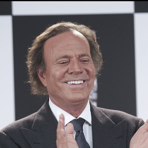 Julio Iglesias reconnu par la justice "père biologique" d'un Espagnol de 43 ans. © AGENCE / BESTIMAGE