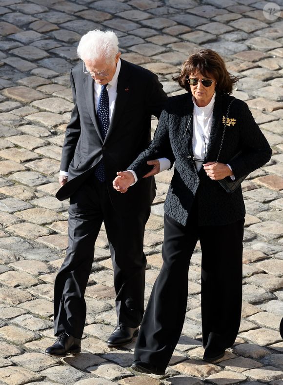 Lionel Jospin et Sylviane Agacinski lors de l'hommage à Hélène Carrère d'Encausse aux Invalides à Paris le 3 octobre 2023.

© Dominique Jacovides / Bestimage