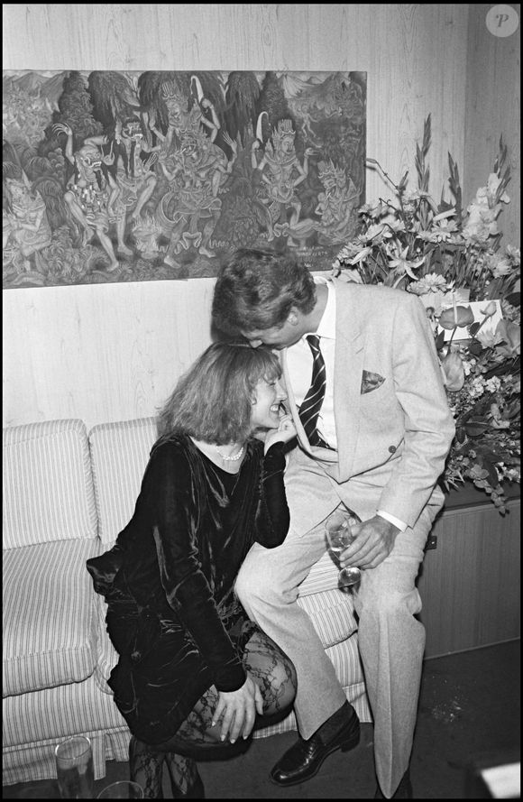 "Son état s’est beaucoup dégradé depuis toutes ces années", a ajouté l'élue locale dans les colonnes du quotidien régional. 

Archives - Johnny Hallyday et Nathalie Baye à la générale de la pièce de Jean Loup Dabadie "Marguerite et les autres". BERTRAND RINDOFF PETROFF / BESTIMAGE