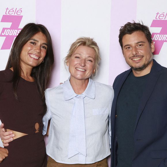 Emilie TRAN NGUYEN, Anne Elisabeth LEMOINE et Lorrain SENECHAL

Soirée Télé 7 jours Chez Francette à Paris, jeudi 4 septembre 2025. - Soirée Télé 7 jours Chez Francette à Paris le 4 septembre 2025.
© Christophe Aubert via Bestimage