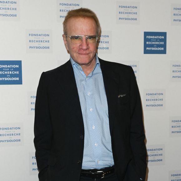 Par le célèbre comédien

Christophe Lambert - Gala caritatif des "Stéthos d'Or" qui récompensent les artistes qui contribuent au bien-être de tous, organisé par la Fondation pour la Recherche en Physiologie au George V à Paris, le 27 mars 2023. © Coadic Guirec-Rachid Bellak/Bestimage