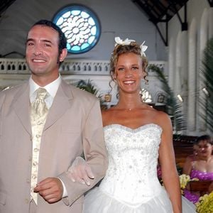 Archives - Aux Seychelles, Jean Dujardin et Alexandra Lamy  se marient dans la série "Un gars, une fille" le 2 décembre 2002.

© Bestimage