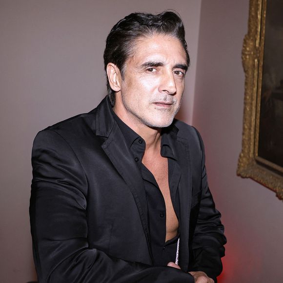 Parmi les milliers de sinistrés, on retrouve Grégory Basso, plus connu sous le nom de Greg le Millionnaire. 

Grégory Basso ( Greg le Millionnaire ) lors de la soirée "Octobre Rose" à l'Hôtel Kergorlay Langsdorff au profit de l'association "Tout le monde contre le cancer" à Paris le 14 octobre 2024.

© Cédric Perrin / Bestimage