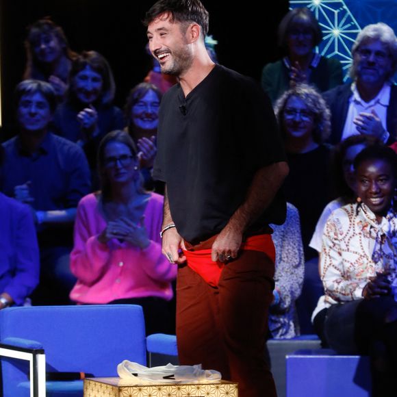 Exclusif - Jérémy Frérot - Enregistrement de l'émission "La Boîte à Secrets N°20" dans les studios de la Cité du Cinéma à Saint-Denis, présentée par F.Bollaert et diffusée le 10 janvier sur France 3
© Christophe Clovis / Bestimage