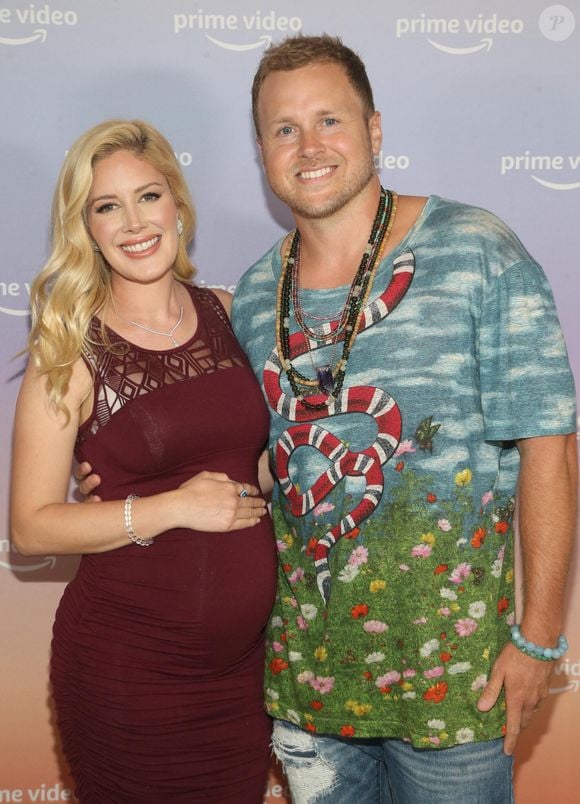 Heidi Montag, enceinte, et son mari Spencer Pratt, au photocall "Prime Video and Freevee's Summer Solstice Event" à Los Angeles, le 21 juin 2022.