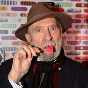 En 2003, l’Académie lui a remis un César d’honneur, saluant sa carrière exceptionnelle malgré l’absence de César traditionnel.

Jean-Pierre Marielle - Fauchon célèbre ses 130 ans, place de la Madeleine à Paris, France, le 24 novembre 2016. © Veeren/Bestimage