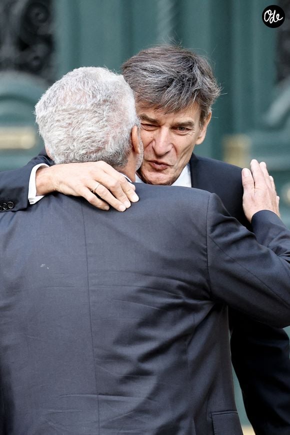 Ce lundi 31 août, l'église de Saint-Germain-des-Prés a accueilli la famille et les amis proches de Nicolas Altmayer.

Eric Altmayer - Arrivées aux obsèques de Nicolas Altmayer en l’Église de Saint-Germain-des-Prés à Paris le 31 aout 2026.

 © Dominique Jacovides-Cyril Moreau/Bestimage