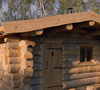 construire sa propre cabane en forêt de A à Z.

Vianney en pleine construction de sa cabane