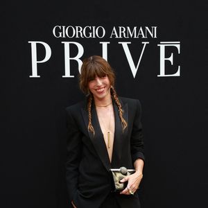 Lou Doillon au défilé Giorgio Armani Privé "Collection Haute Couture Automne/Hiver 2026-2027" lors de la Fashion Week de Paris, le 7 juillet 2026